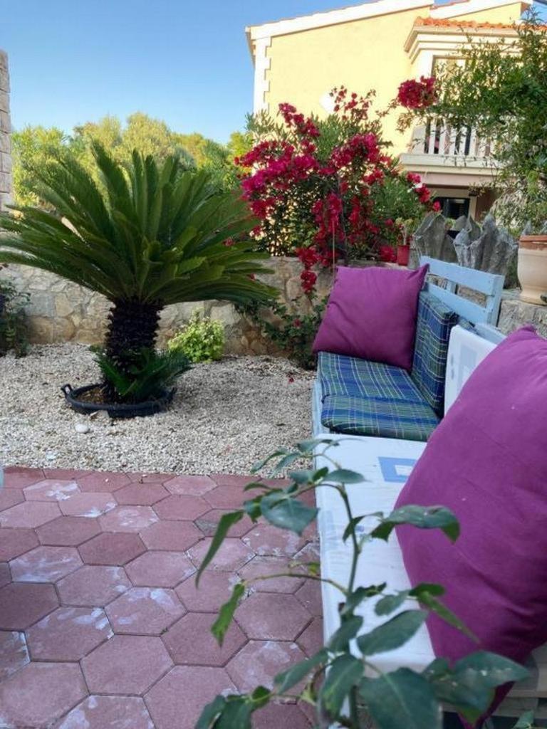 Apartments By The Sea Milna, Vis - 8896 Zewnętrze zdjęcie